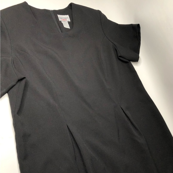 VTG 80s Shift Dress Thick Poly w/ Pleated Detail, Padded, Mod Minimal Black Sz 8 - Picture 11 of 14